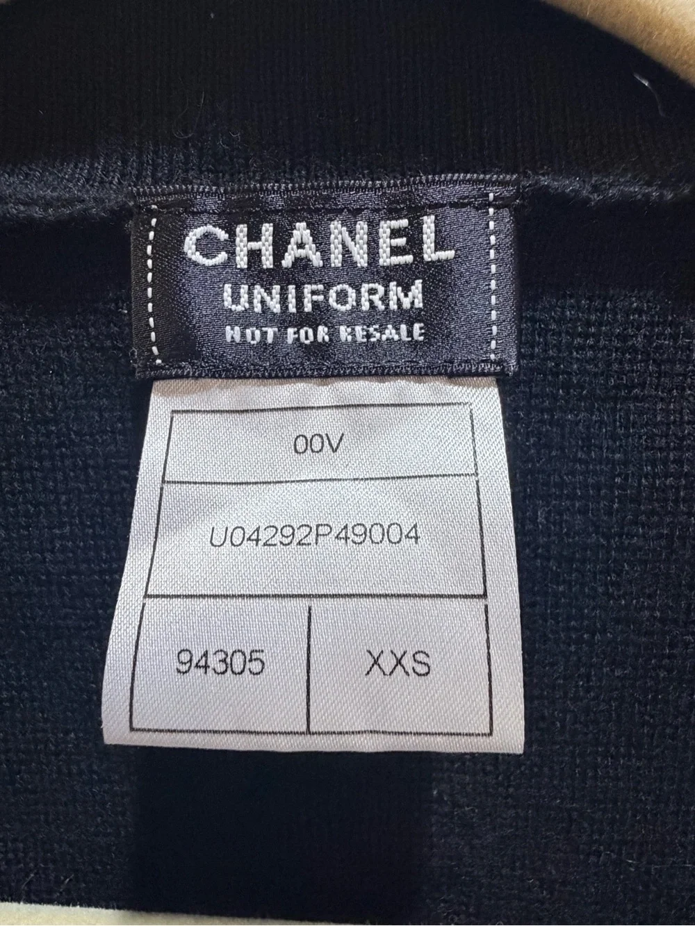 CHANEL elegant black